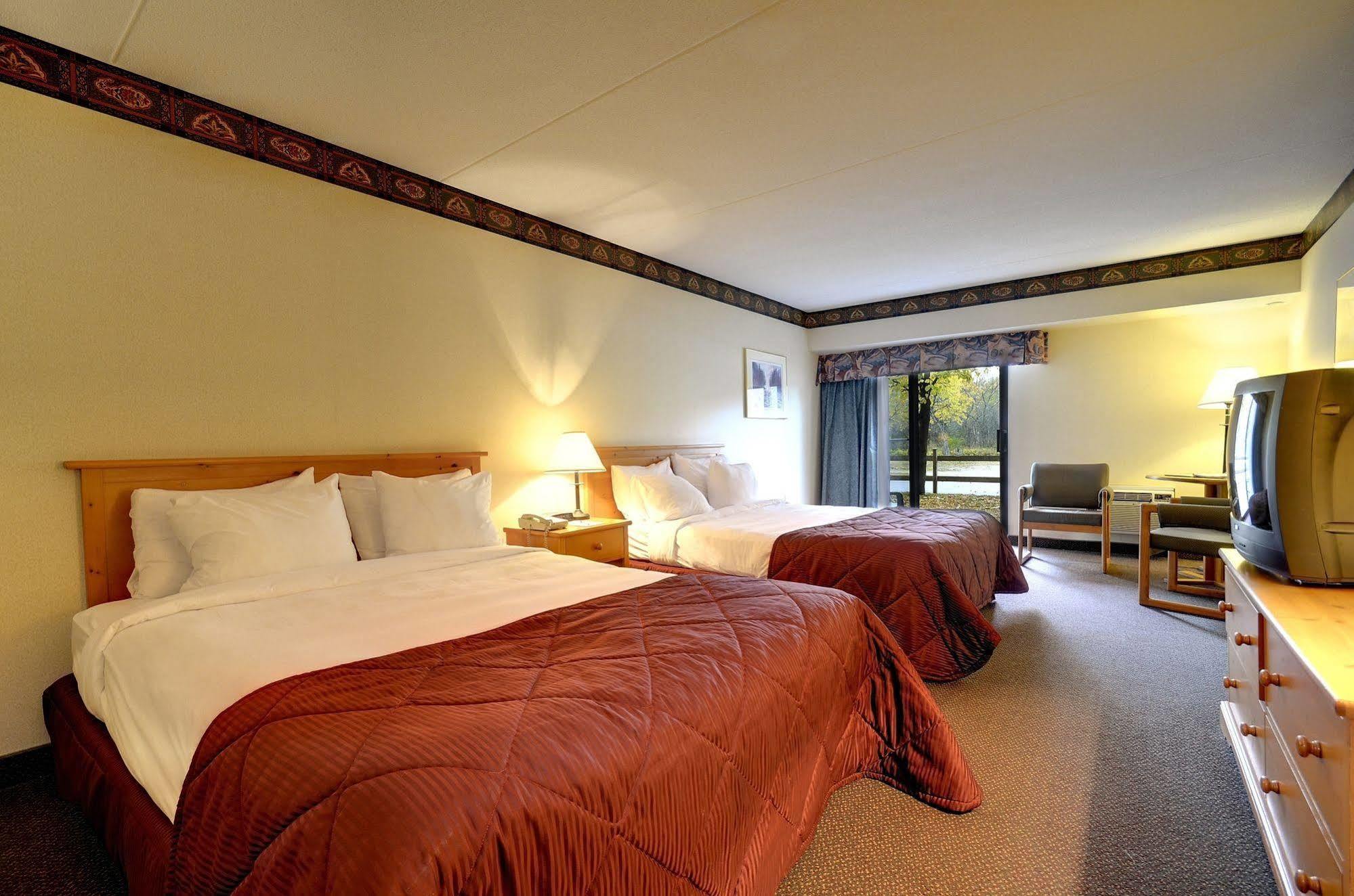 Ramada By Wyndham Pinewood Park Resort North Bay Quarto foto